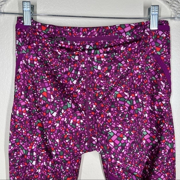 Lululemon Real Quick Crop Leggings Paradise Camo Regal Plum Womens Size 6 - Picture 7 of 9